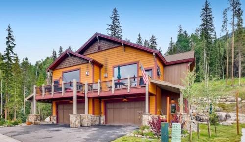 Three-Bedroom Vacation Home 