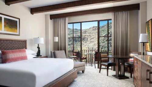King Room with Resort or Mountain View and Balcony - Mobility/Hearing Accessible with Tub