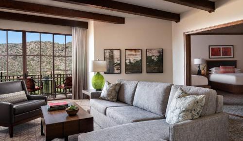1 Bedroom Executive Suite, 2 Queen, Balcony 