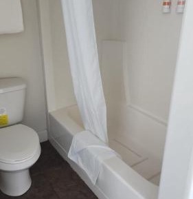 Deluxe Queen Suite