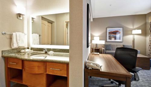 Two Bedroom Suite with One King and Two Queen Beds - Non-Smoking