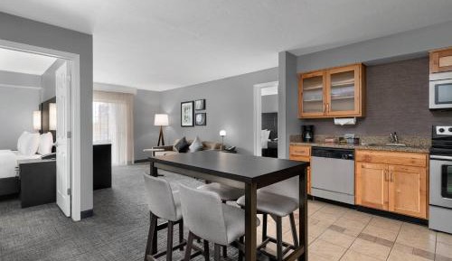 2 Bedroom Suite