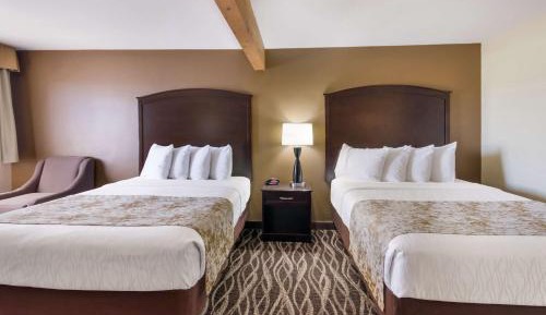 Queen Room with Two Queen Beds - Non-Smoking