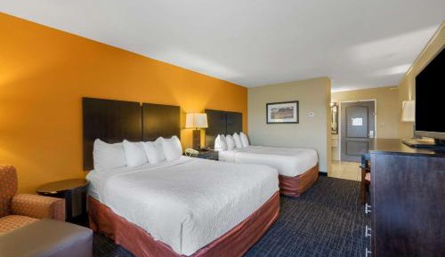 Queen Room with Two Queen Beds - Non-Smoking