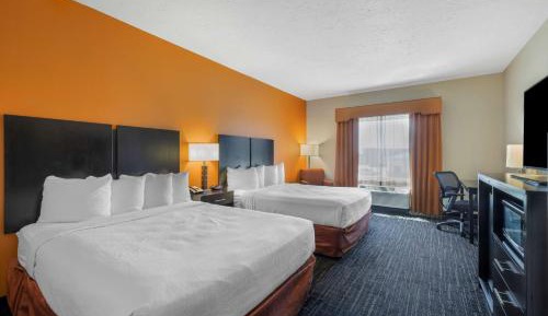 Queen Room with Two Queen Beds and Roll-In Shower - Disability Access/Non-Smoking