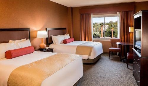 Deluxe Queen Room with Two Queen Beds