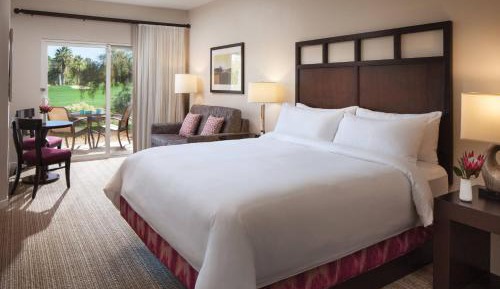 King Room with Sofa Bed