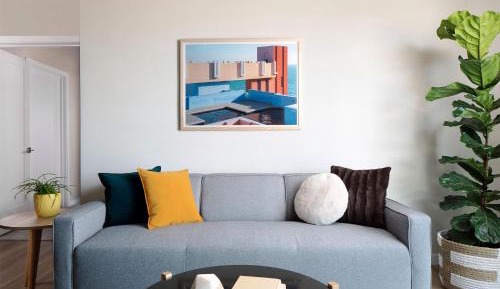 Designer Furnished 2 Bedroom Apt in Old Town
