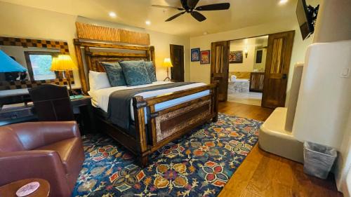 Sunset - Deluxe King Room
