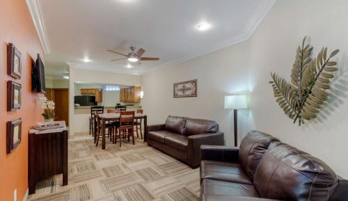 One-Bedroom Suite with Hot Tub