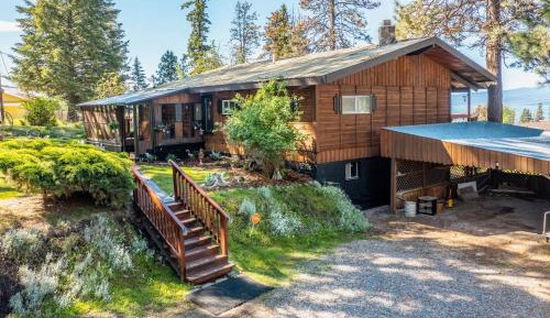 Three-Bedroom Vacation Home 