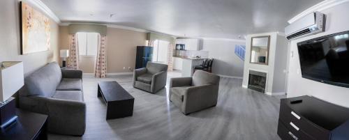 Extended Stay Two-Bedroom Suite