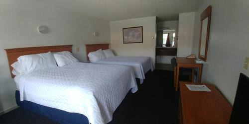 Standard Queen Room with Two Queen Beds