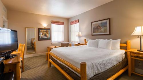 King Suite with Sofa Bed - Non-Smoking