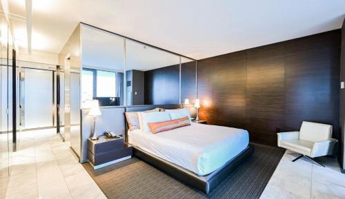 One-Bedroom - Strip View