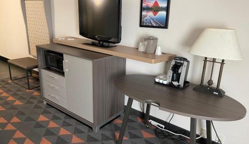 King Room - Mobility Access/Hearing Accessible