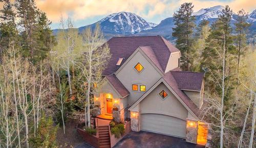 Three-Bedroom Vacation Home 