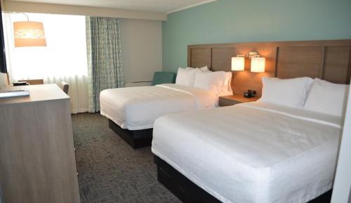Standard Queen Room