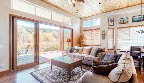 Three-Bedroom Vacation Home 