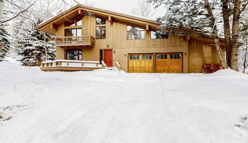 Three-Bedroom Vacation Home 