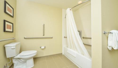 King Suite - Accessible/Non-Smoking