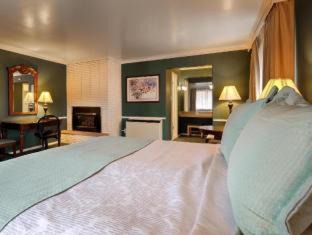 Large Queen Room with Two Queen Beds - Pet Friendly/Non-Smoking