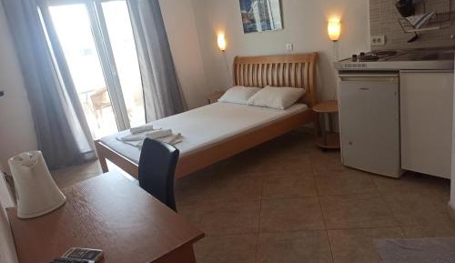Deluxe Double Room with Shower