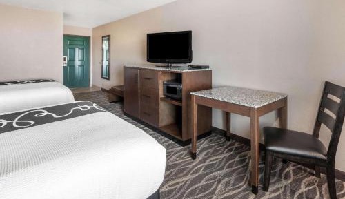 Queen Room with Two Queen Beds - Disability Access