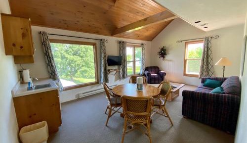 Suite with Lake View