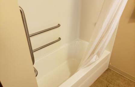 Superior Queen Suite - Accessible/Non-Smoking