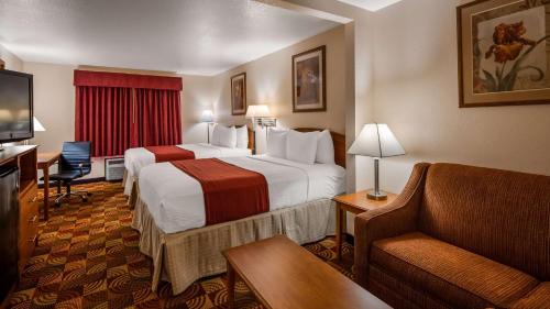 Queen Suite with Two Queen Beds - Non-Smoking
