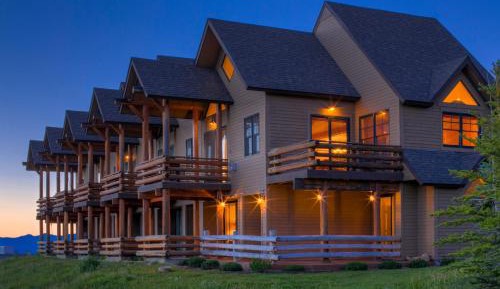 Three-Bedroom Vacation Home 