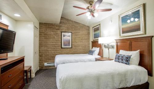 One-Bedroom with Loft Apartment