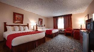 Queen Room with Two Queen Beds and Walk-In Shower - Mobility Accessible/Non-Smoking