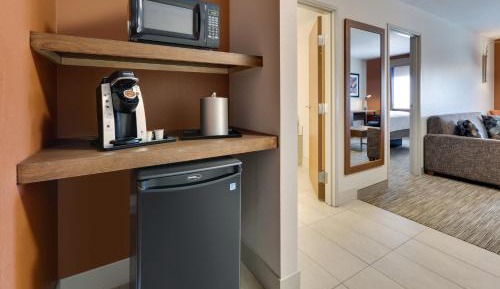 One-Bedroom King Suite