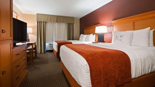 Queen Room with Two Queen Beds - Non-Smoking