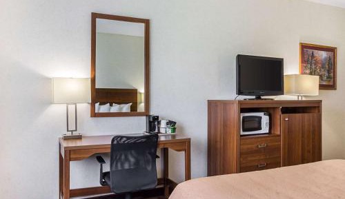 Queen Room with Two Queen Beds - Non-Smoking