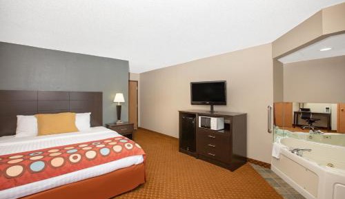 King Suite with Whirlpool