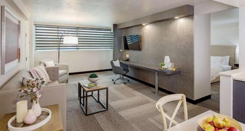 King Suite with Sofa Bed