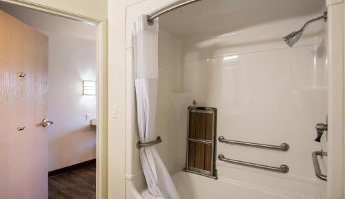 Accessible Queen Room