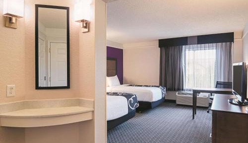 Double Room with Two Double Beds - Disability Access