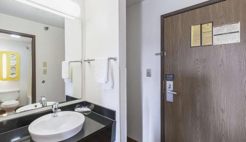 Quadruple Room - Non-Smoking