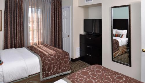 One-Bedroom Suite with Two Double Beds