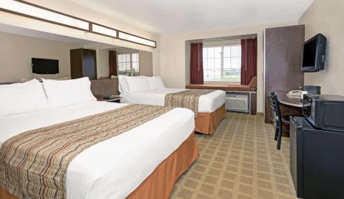 Queen Room with Two Queen Beds - Non-Smoking