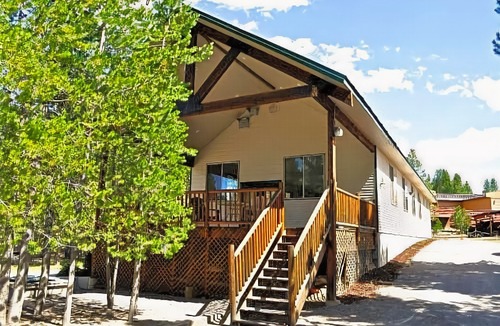 Island Park Hotel | Sawtelle Mountain Resort