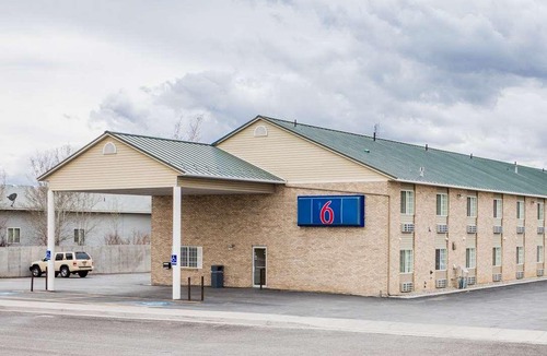 Rigby Hotel | Motel 6-Rigby, ID