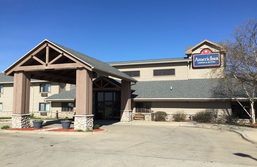 Grimes Hotel | AmericInn by Wyndham Grimes