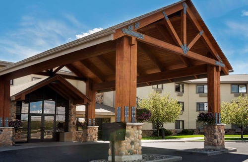 Rexburg Hotel | AmericInn by Wyndham Rexburg Byui