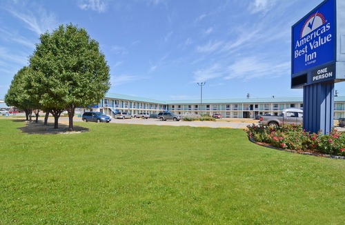 Lincoln Hotel | Americas Best Value Inn - Lincoln