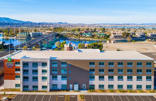 Lake Havasu City Hotel | Holiday Inn Express and Suites Lake Havasu - London Bridge, an Ihg Hotel